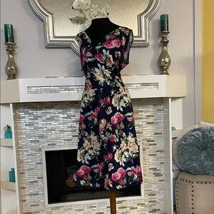 Vilansear Floral Sleeveless Dress size 3X ( runs small) like a 1X